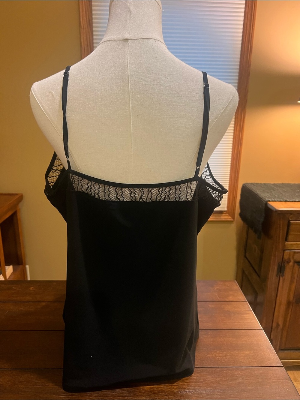 WHBM Black Abstract Lace Trim Camisole Tank Top for under jackets - Picture 4 of 4
